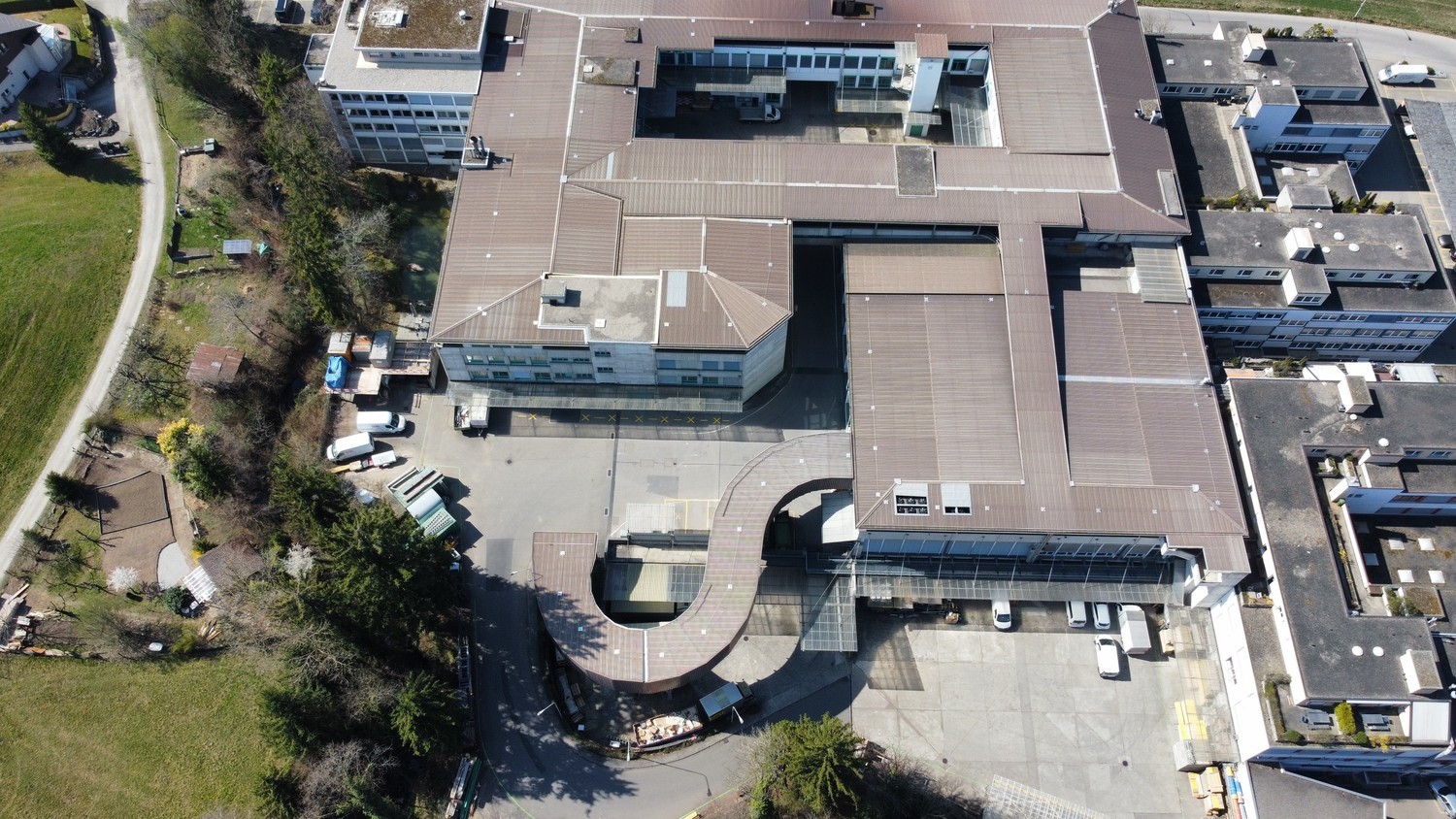 440m² commercial