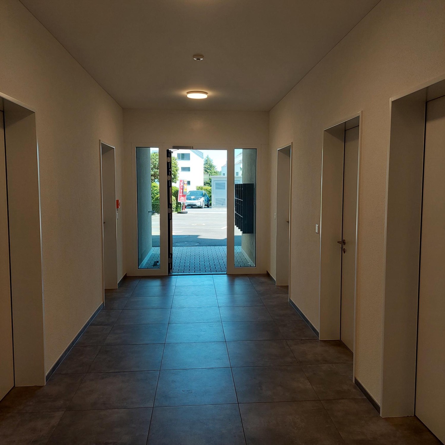 111m² commercial