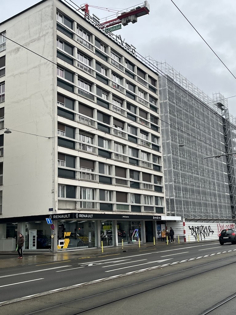 610m² Ladenlokal

Befindet sich in einer strategisch günstigen Lage im Quartier Plainpalais, bietet dieses schöne Ladenlokal ein grosses Potenzial für die Entwicklung Ihrer Geschäftstätigkeit. In unmittelbarer Nähe zu zahlreichen Geschäften und Dienstleistungen profitiert es von einer sehr guten Sic, Foto 1 von 3