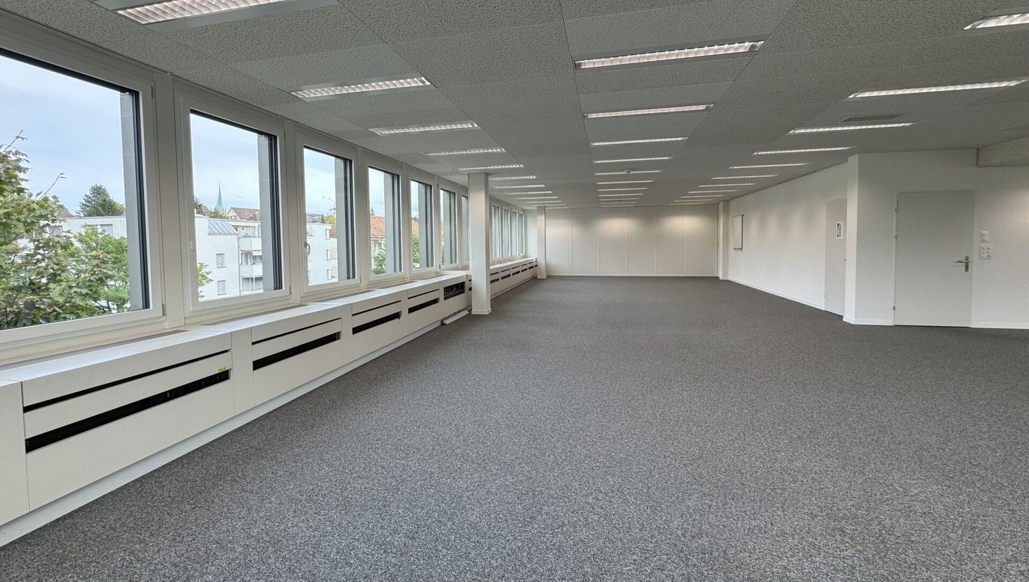 213m² office