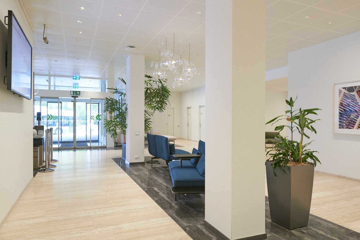213m² office