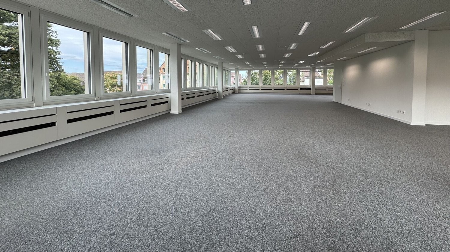213m² office
