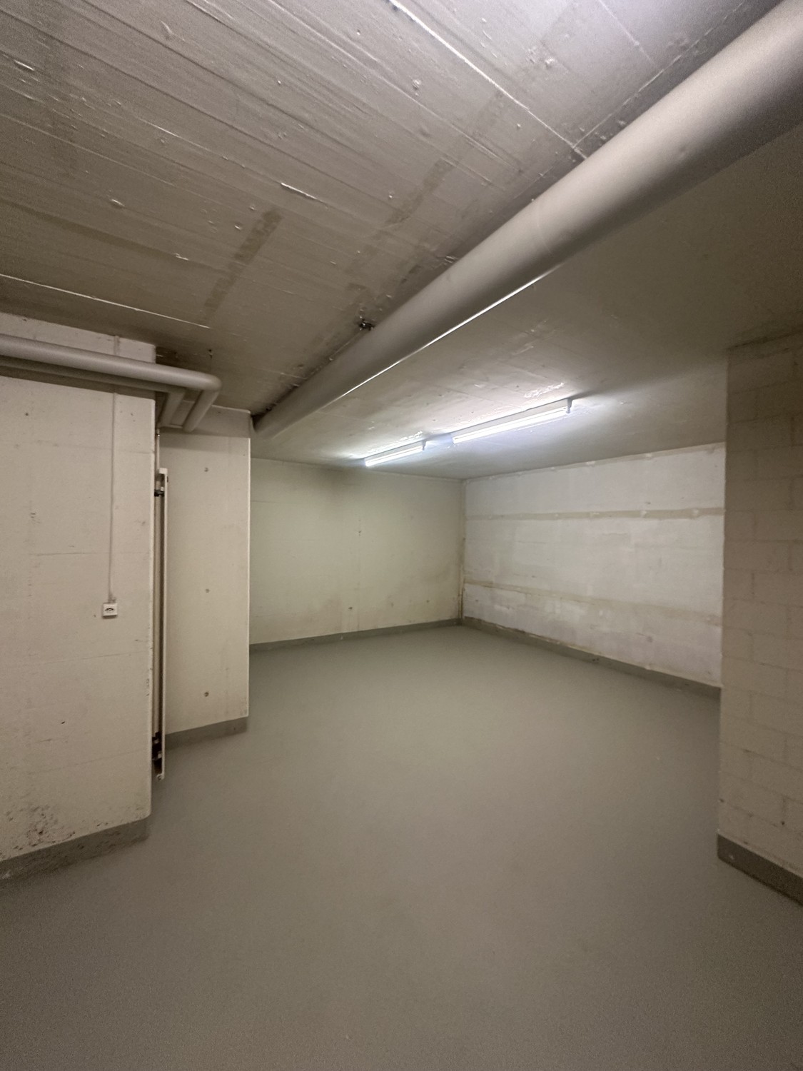 53m² locale hobby, foto 2 di 3