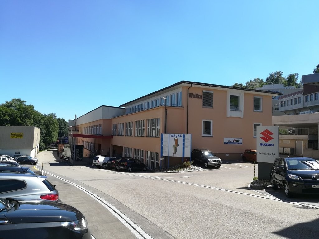 151m² commercial