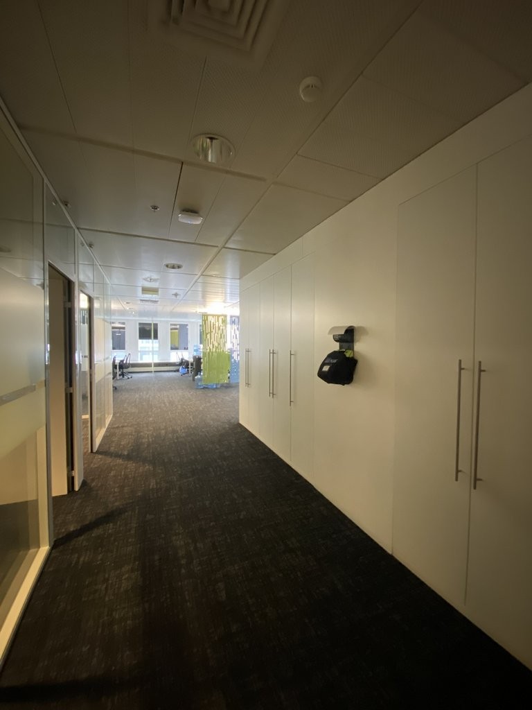 677m² Büro","description":"677 m2 Fläche im Geneva Business Center in Lancy

Gelegen 10 Minuten von der Autobahnausfahrt entfernt und 5 Minuten zu Fuss von der Tramstation "les Esserts"

Das Geneva Business Center bietet zahlreiche Dienstleistungen an, unter anderem Facility Management, Empfangs- un
