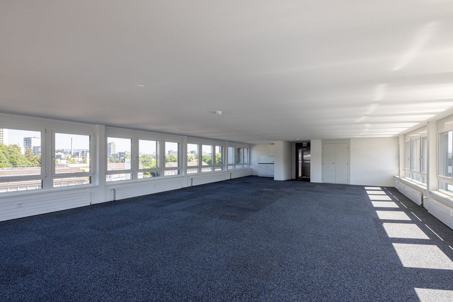 117m² office