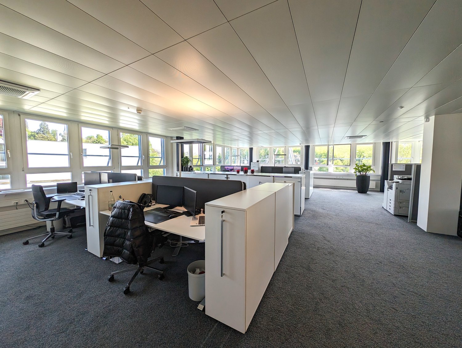 965m² Büro, Foto 2 von 4