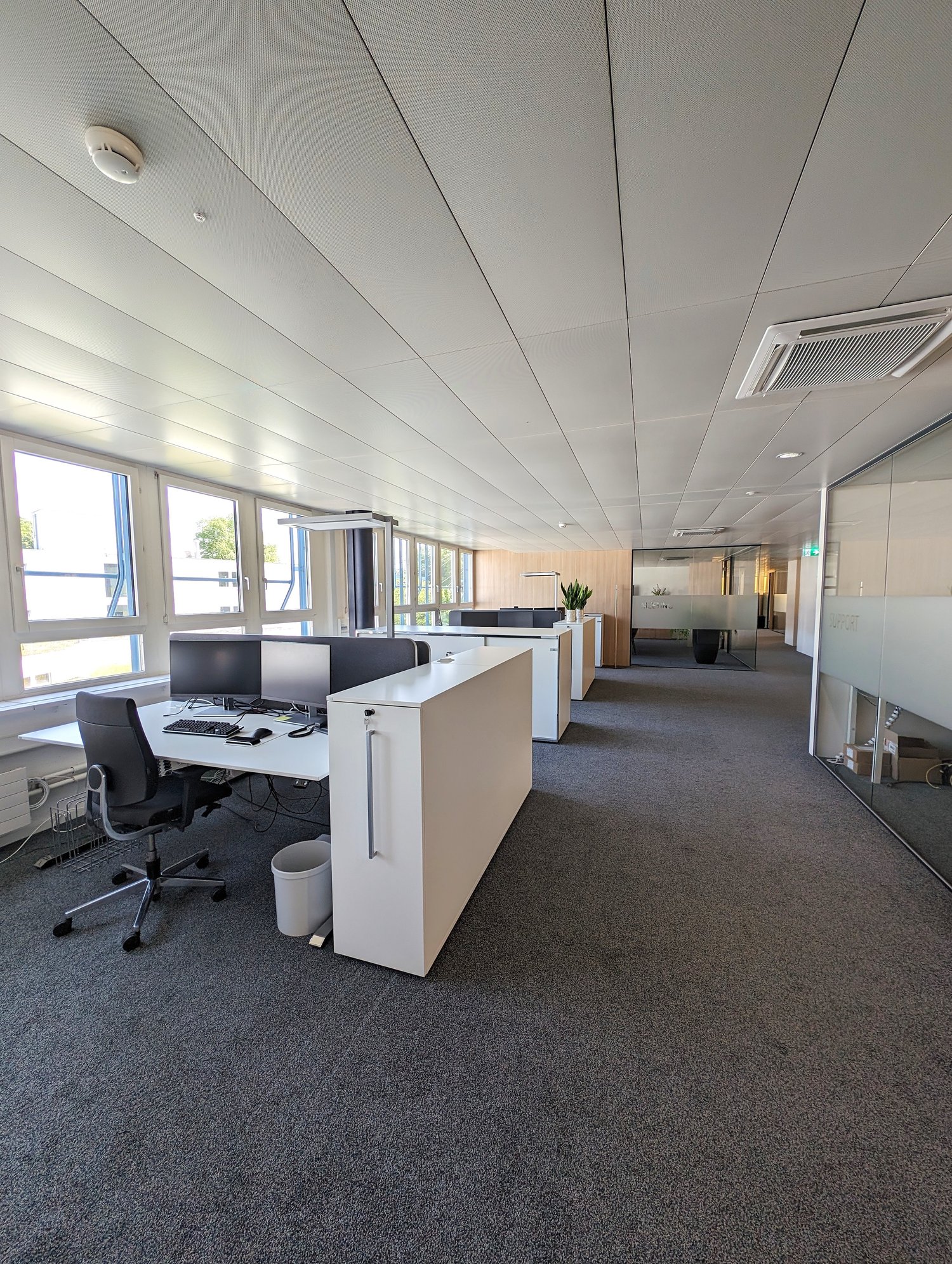 965m² Büro, Foto 1 von 4