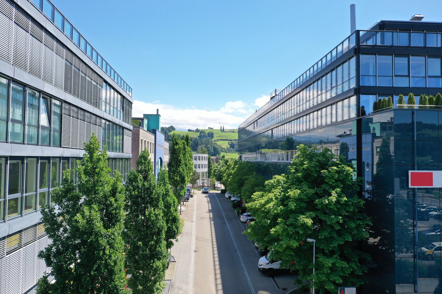 841m² office