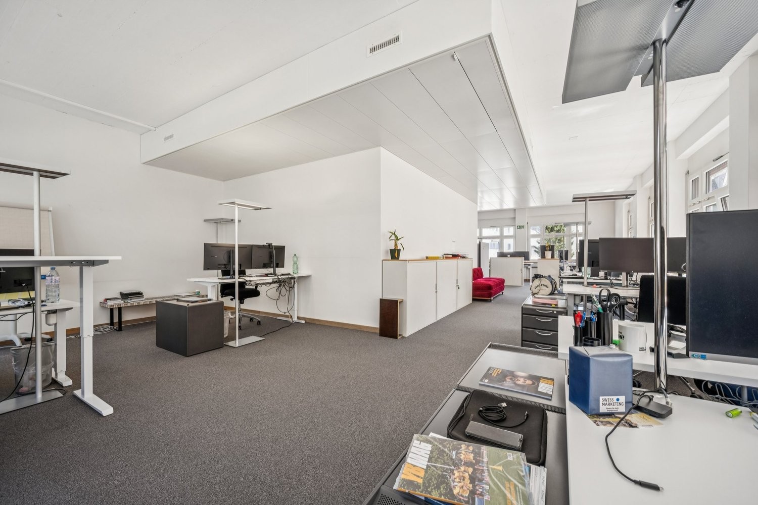 179m² office