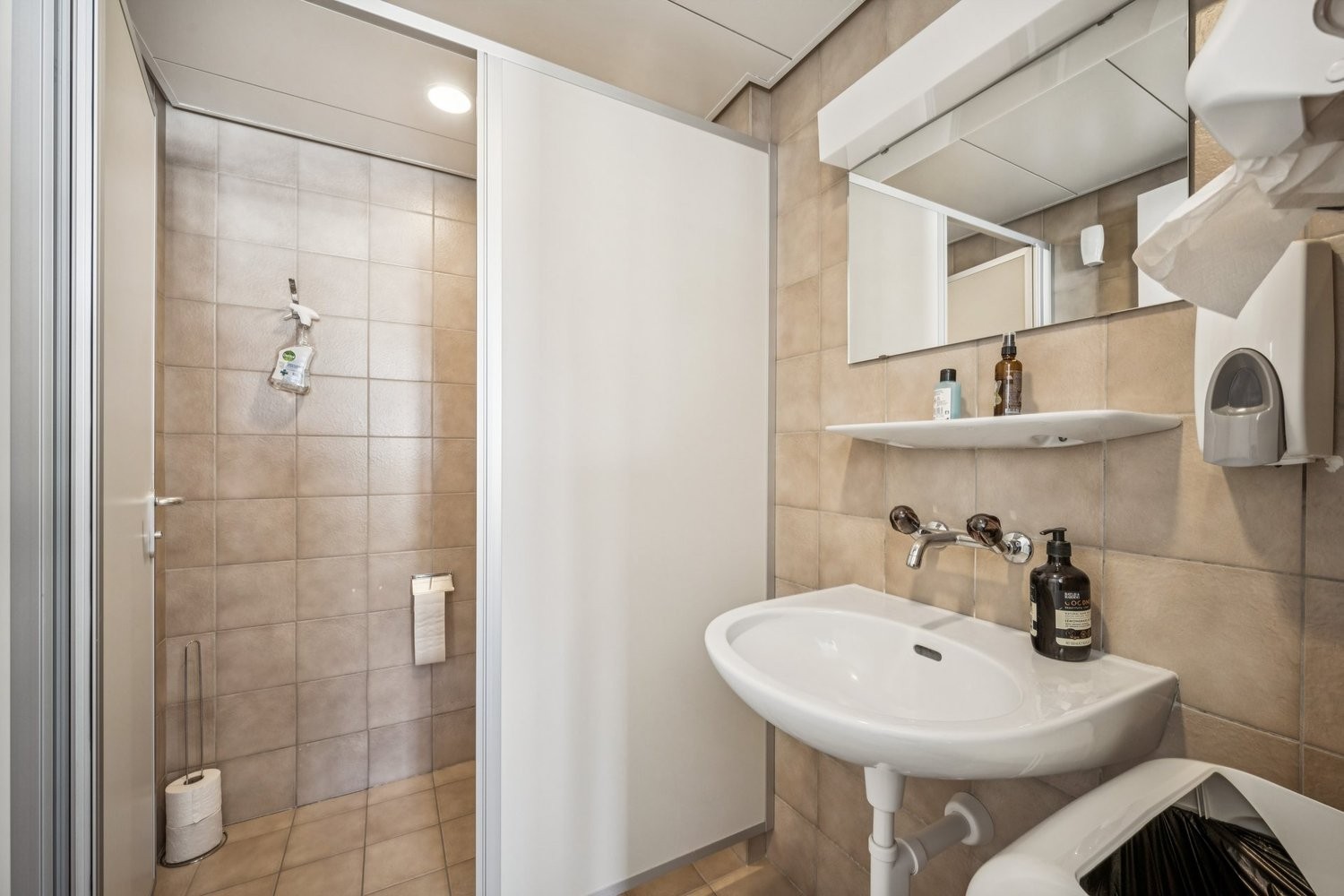 179m² office