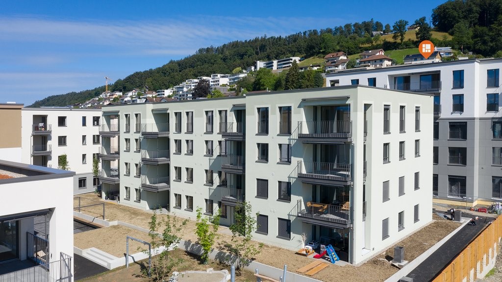 83m² commerciale, foto 1 di 3