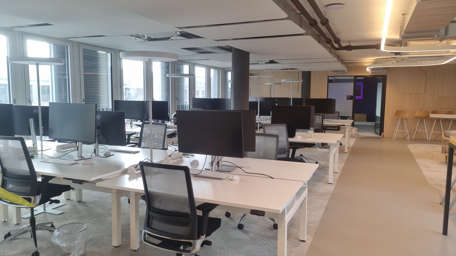 Office, Foto 1 von 4