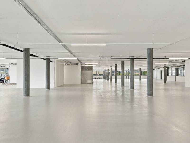 2572m² Industrieobjekt, Foto 3 von 5