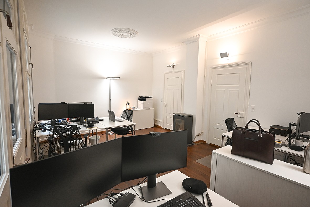 Office, photo 3 of 10