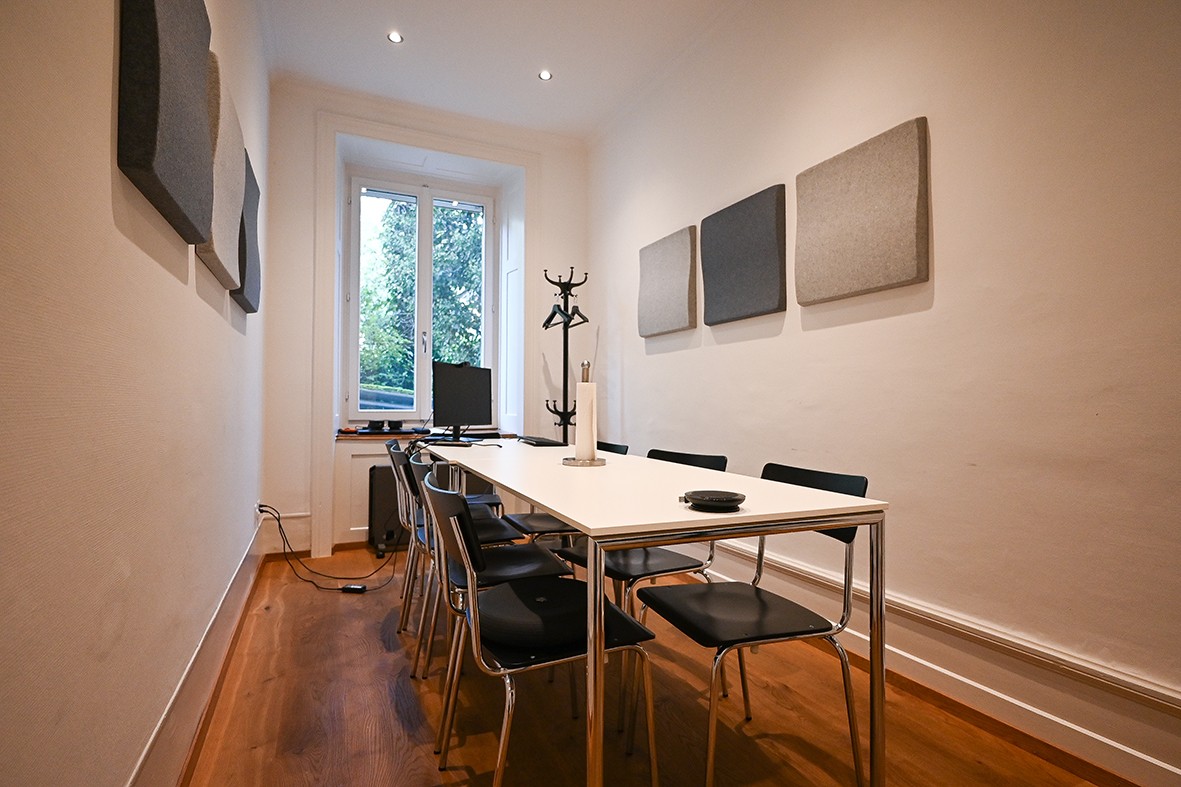 Office, photo 6 of 10
