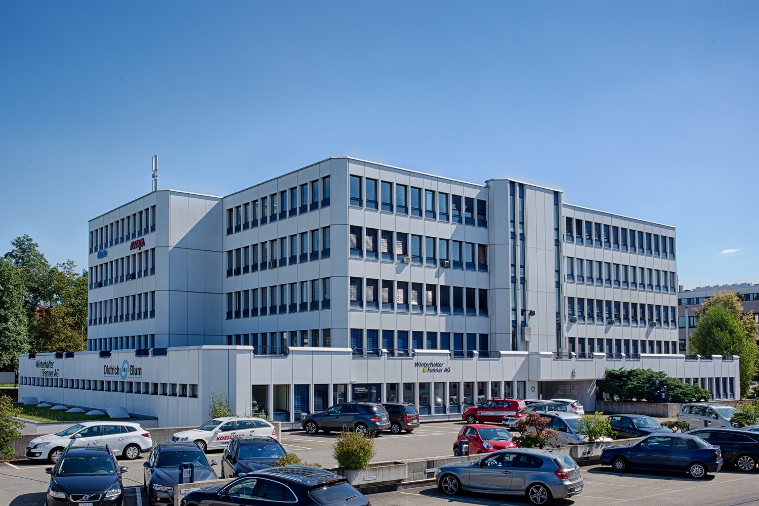 602m² office
