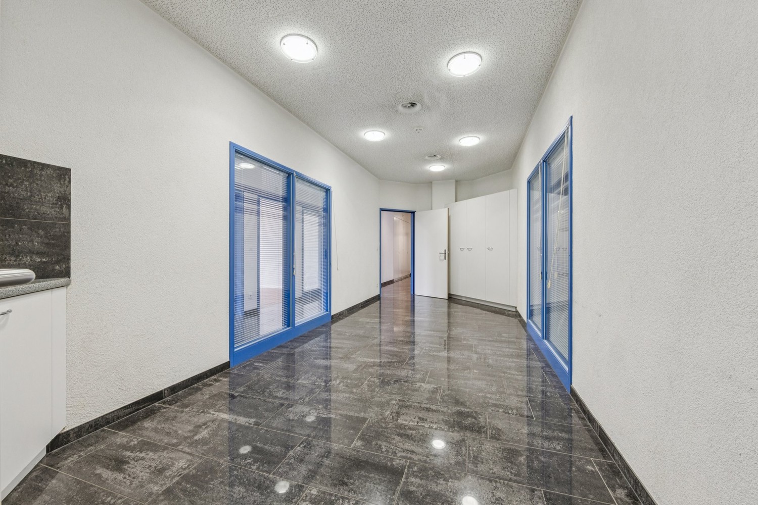 305m² office, Foto 4 von 10