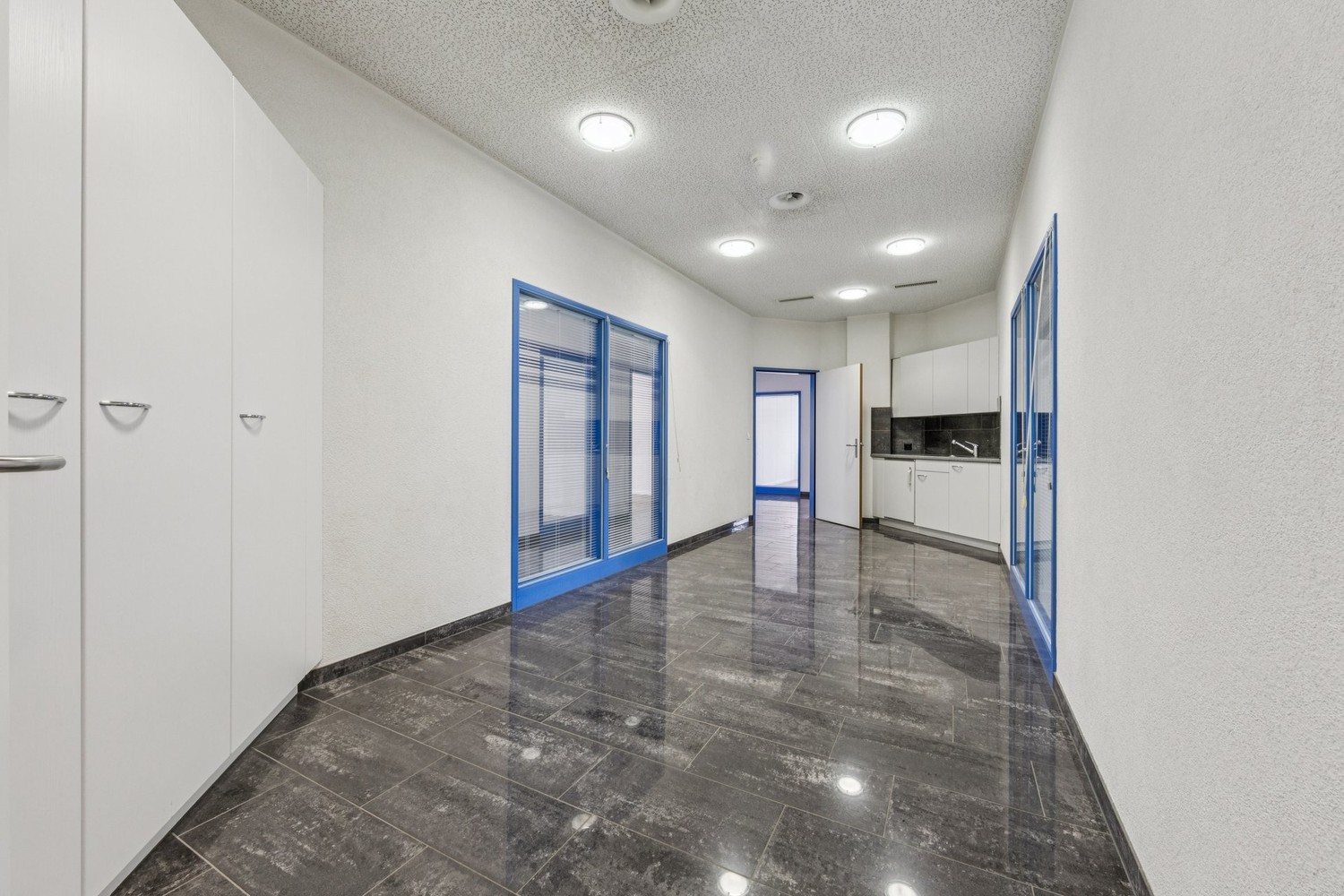 305m² office, Foto 9 von 10