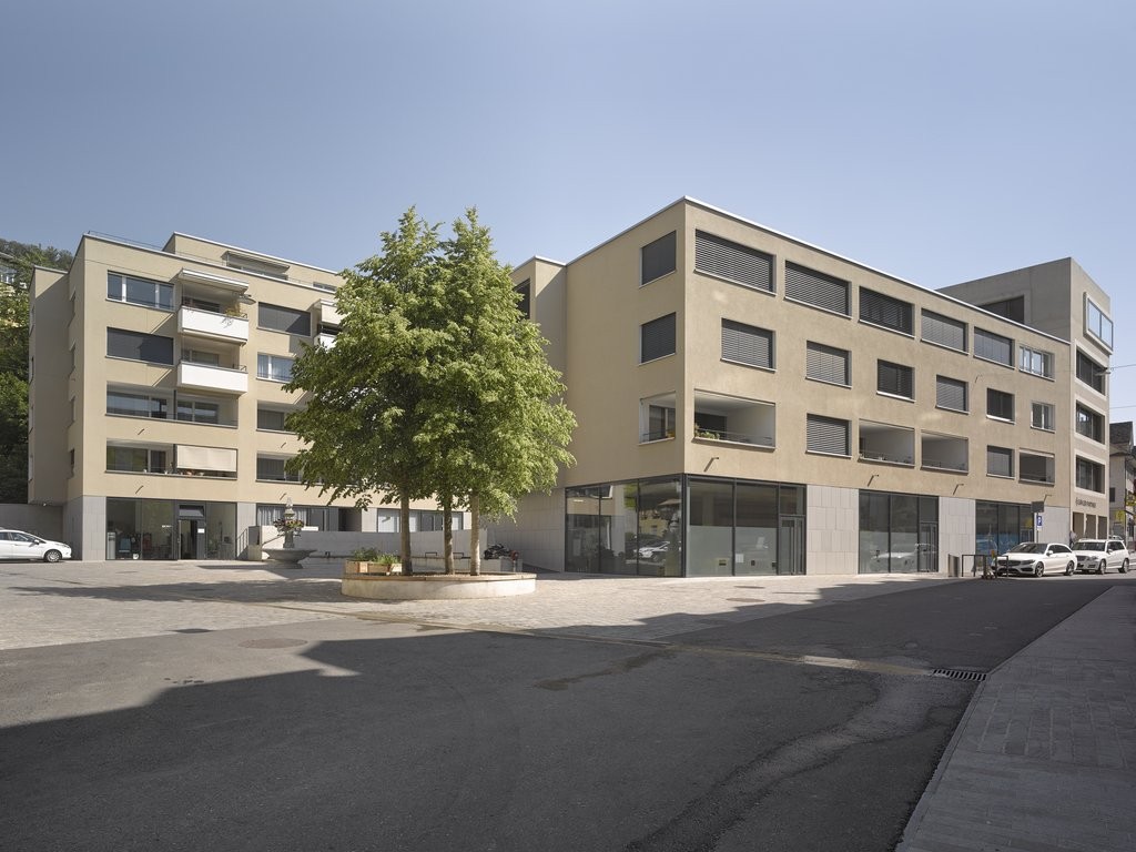 82m² storage room
