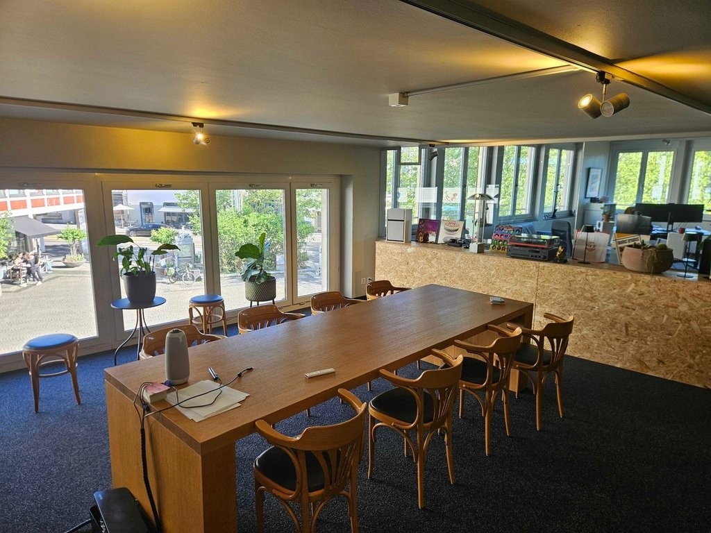 275m² commerciale