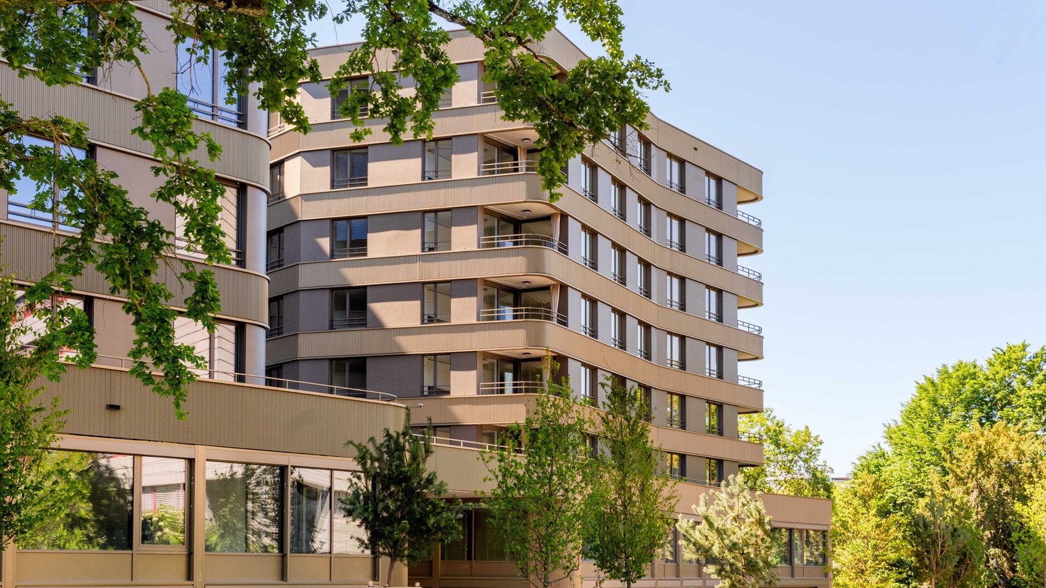 154m² Laden