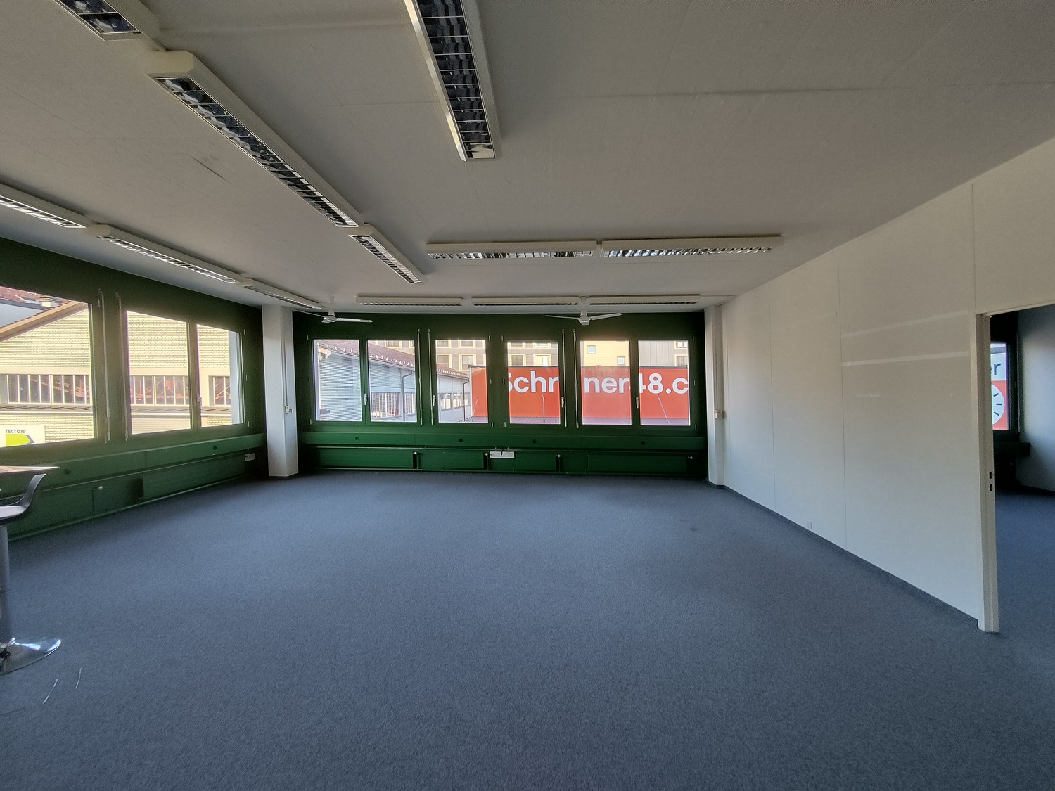 168m² office