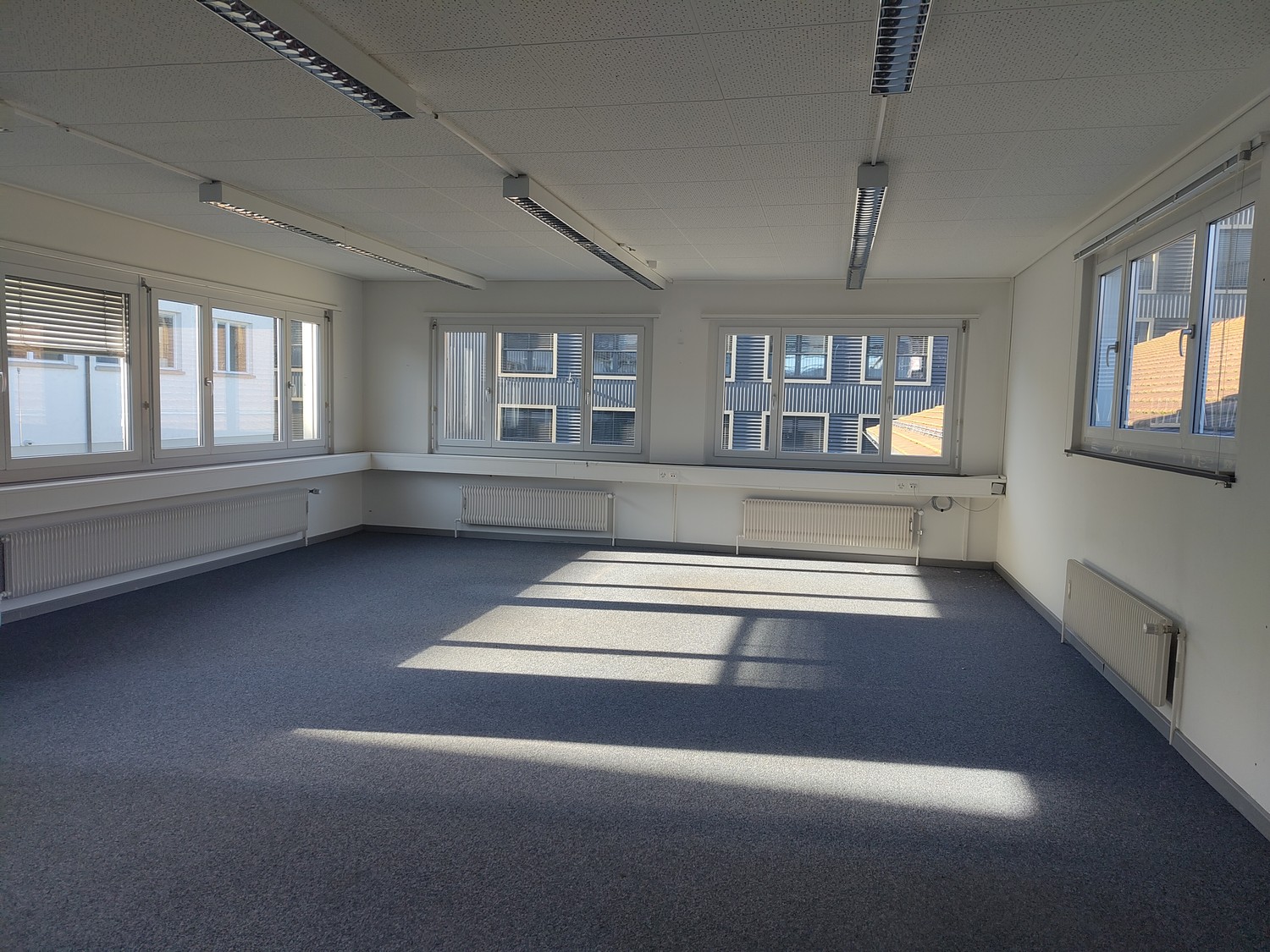 168m² office