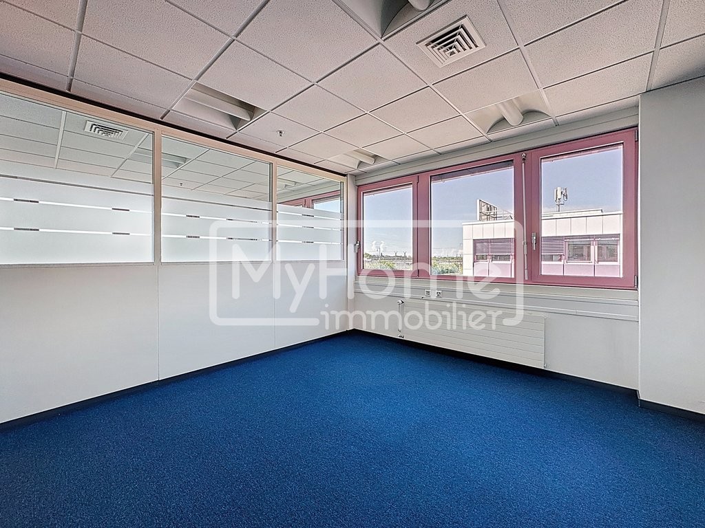 1485m² Shop