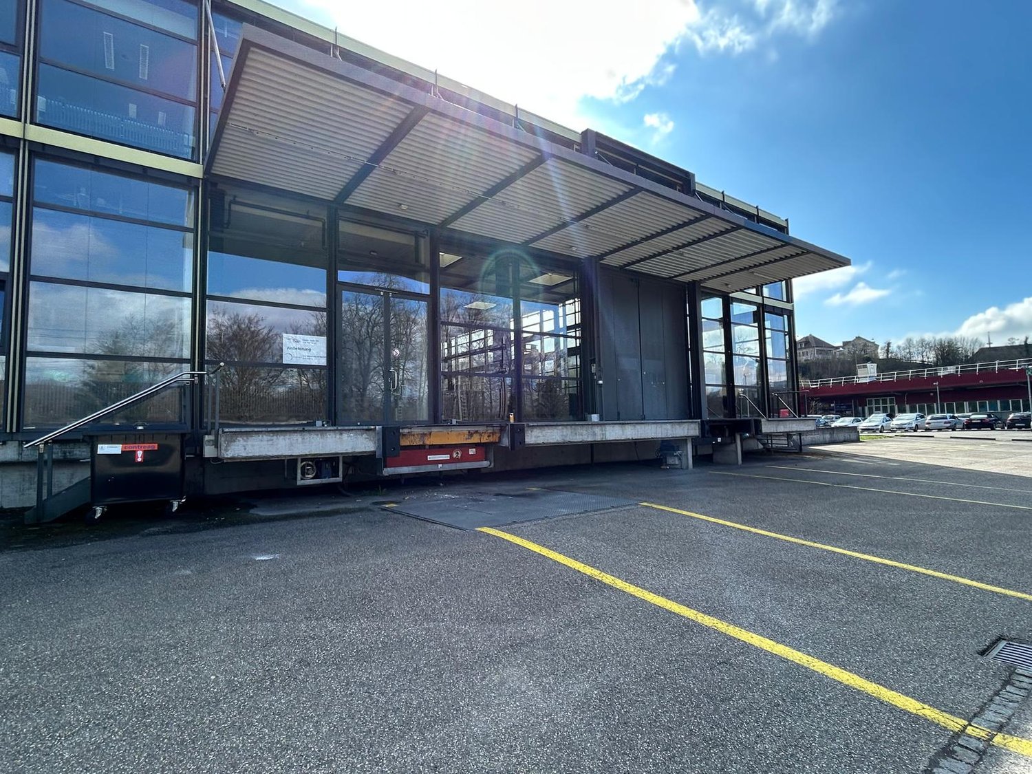 64m² office