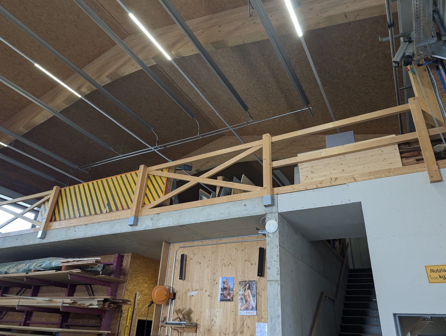 756m² workshop