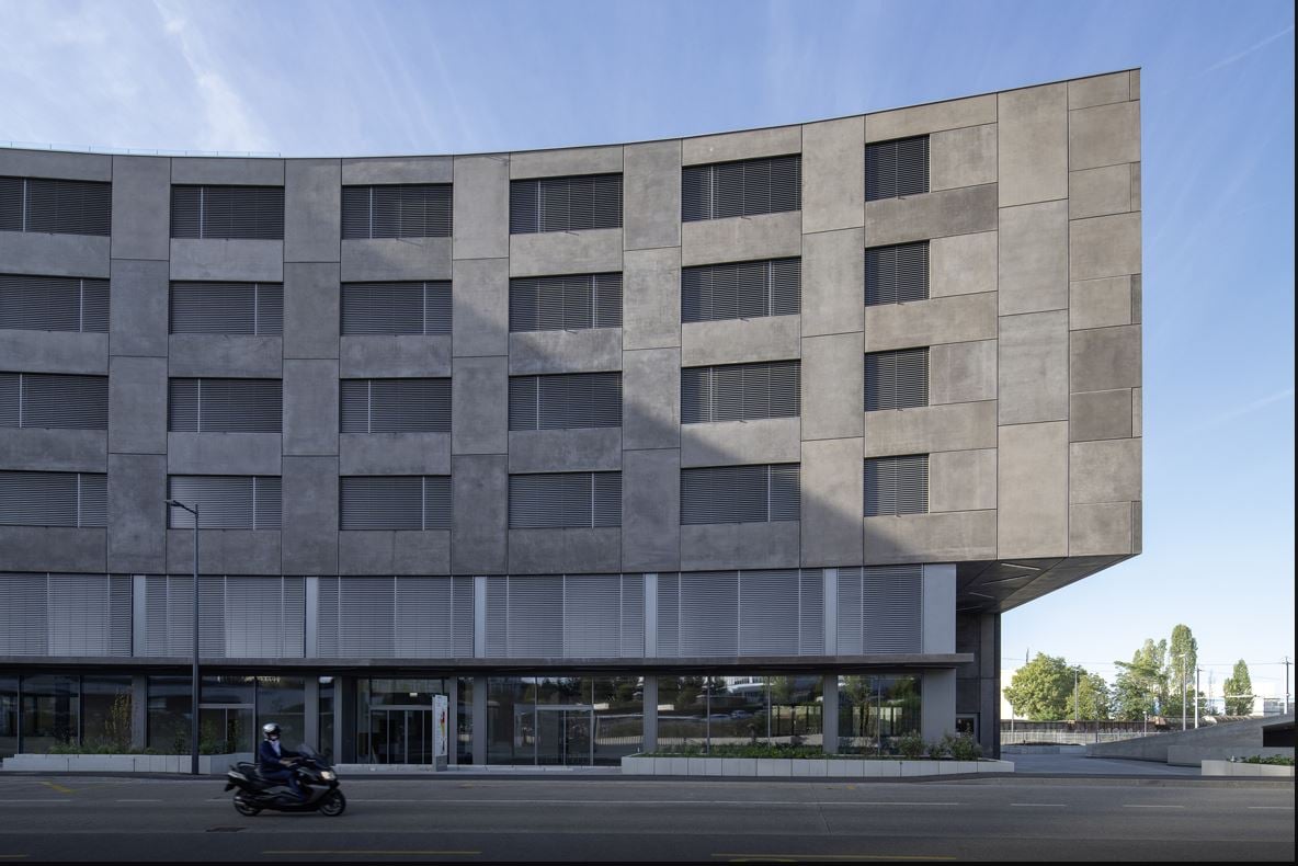150m² office
