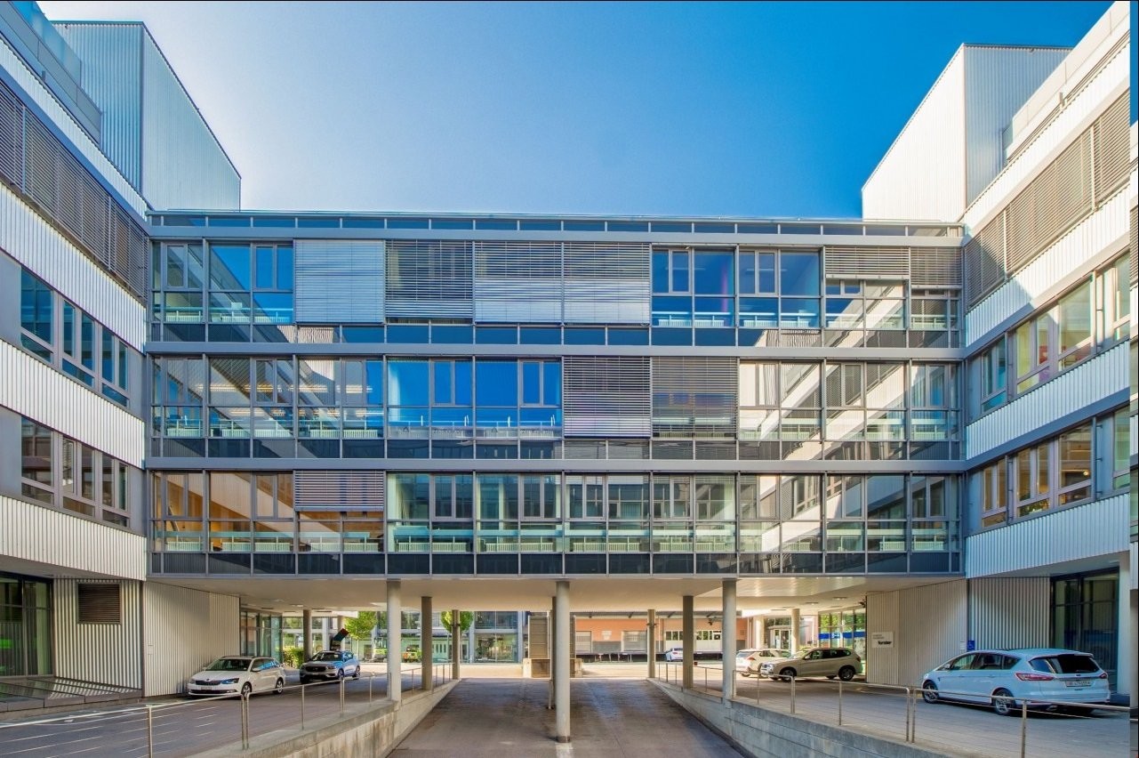 830m² office, Foto 2 von 10