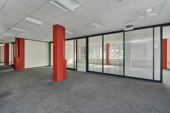 830m² office, Foto 8 von 10