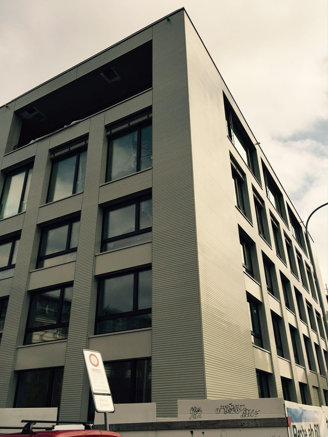 252m² office