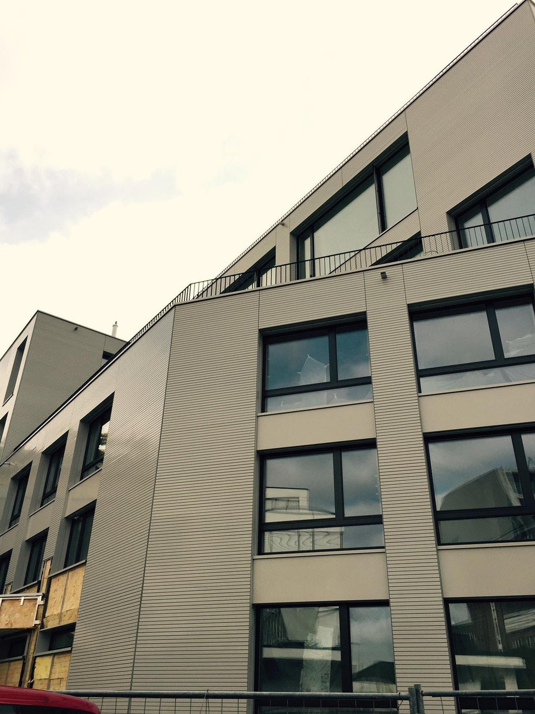 252m² office