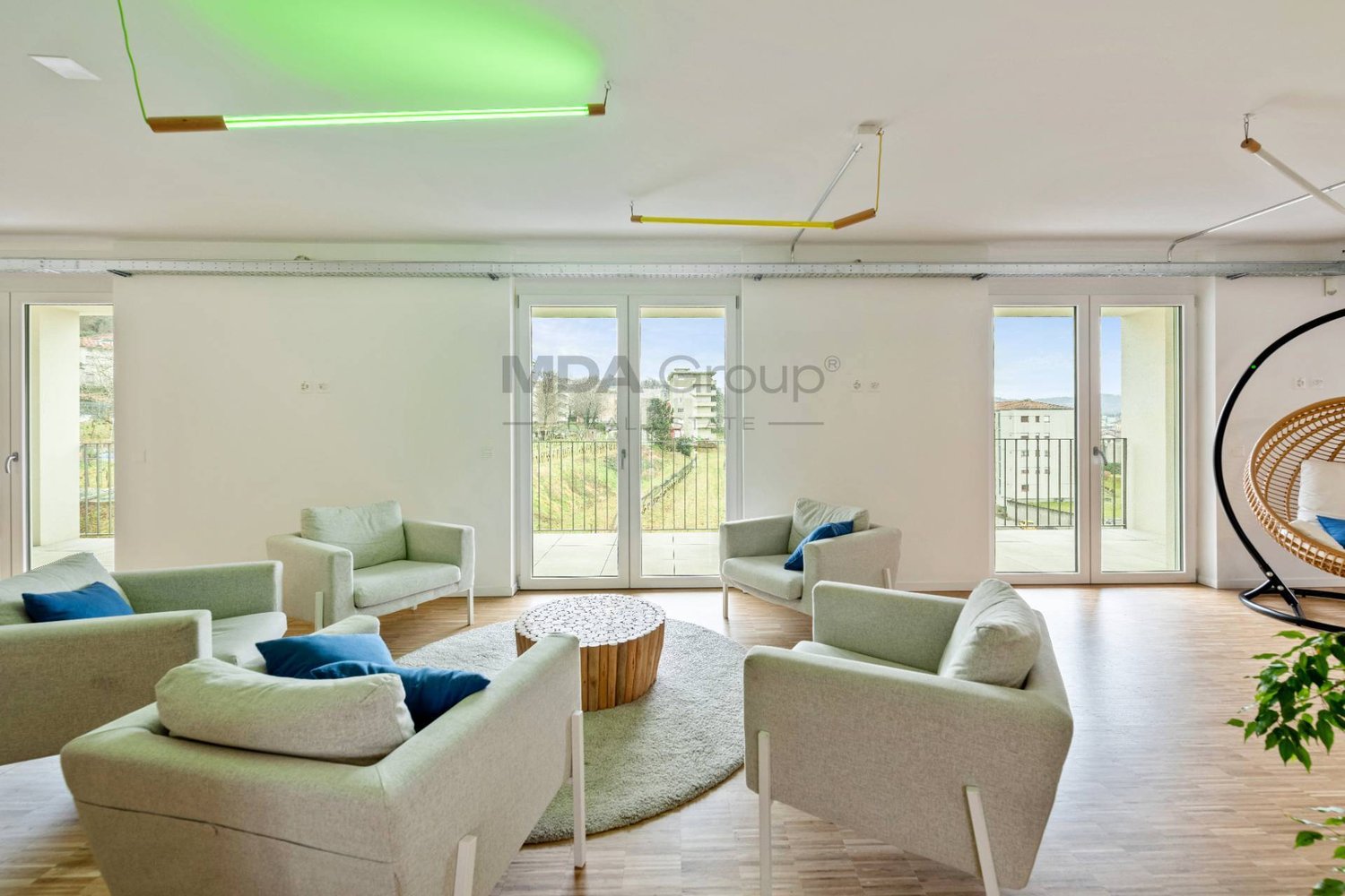 457m² Büro, Foto 2 von 10