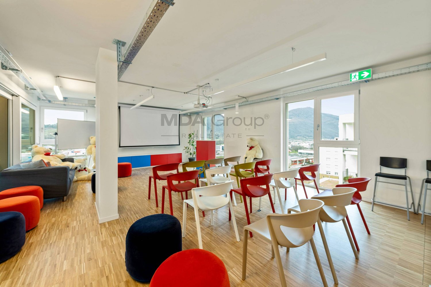 457m² Büro, Foto 6 von 10