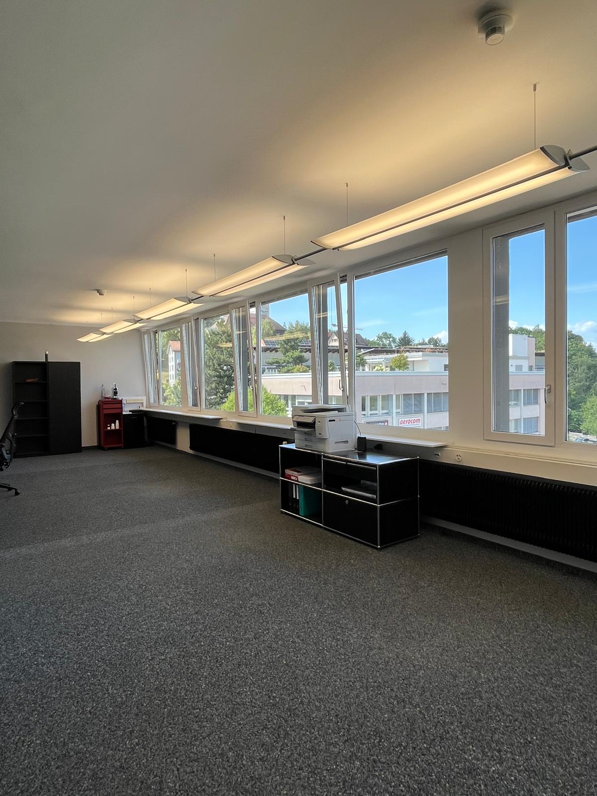 86m² office