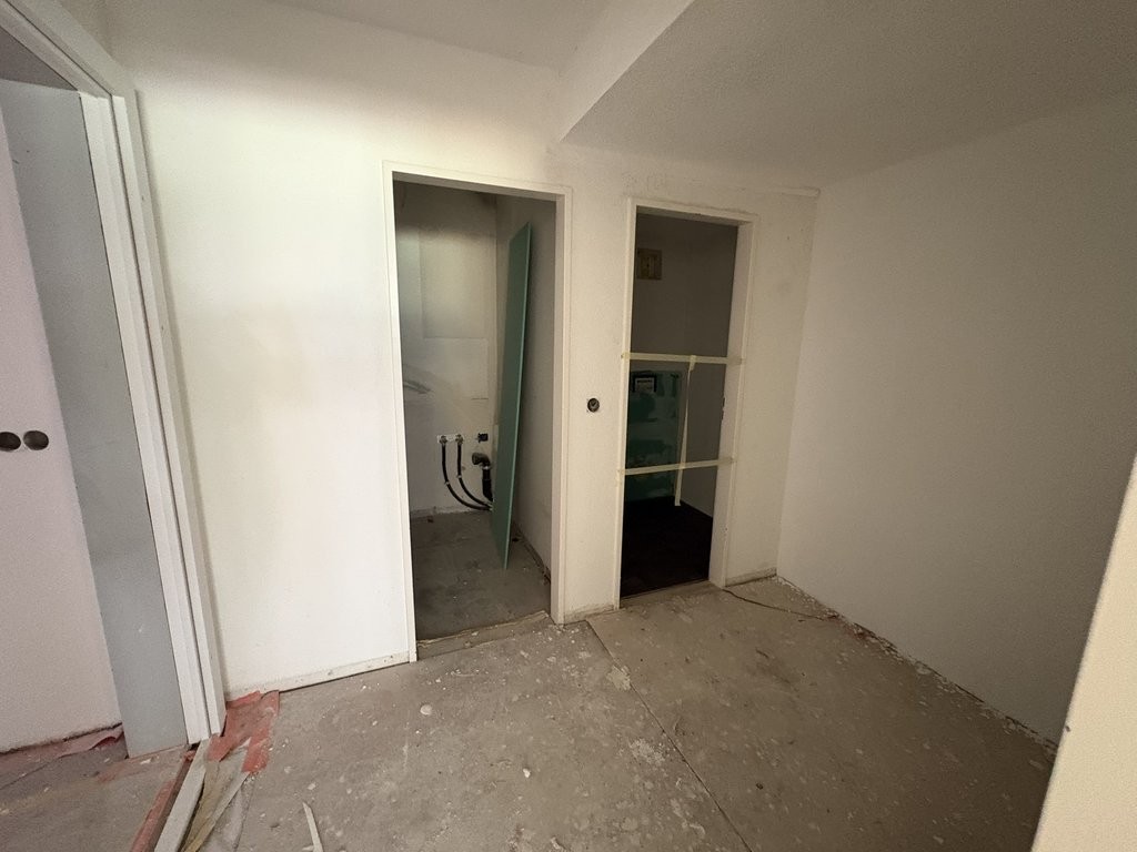 56m² office