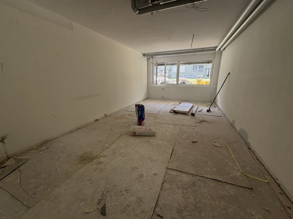 56m² office