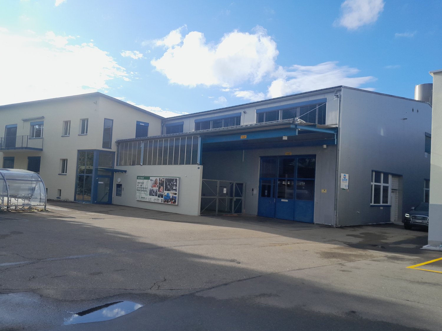 Locale di deposito di 708m²