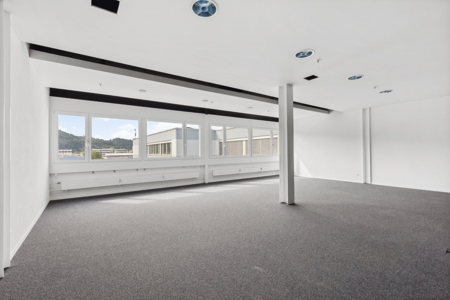 134m² bureau