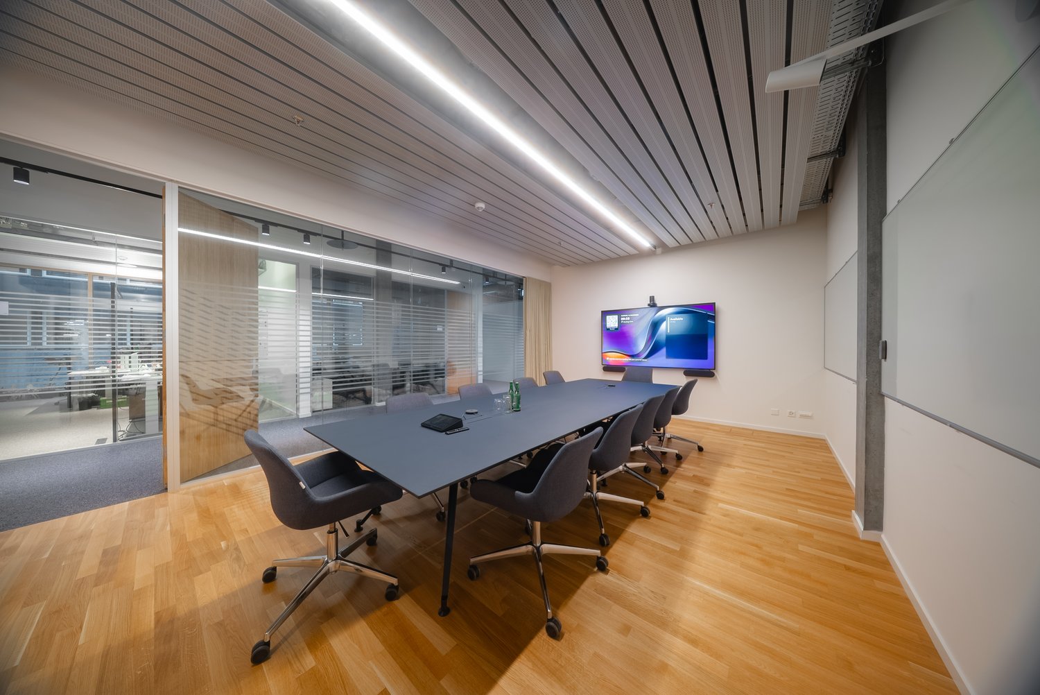 2468m² commercial