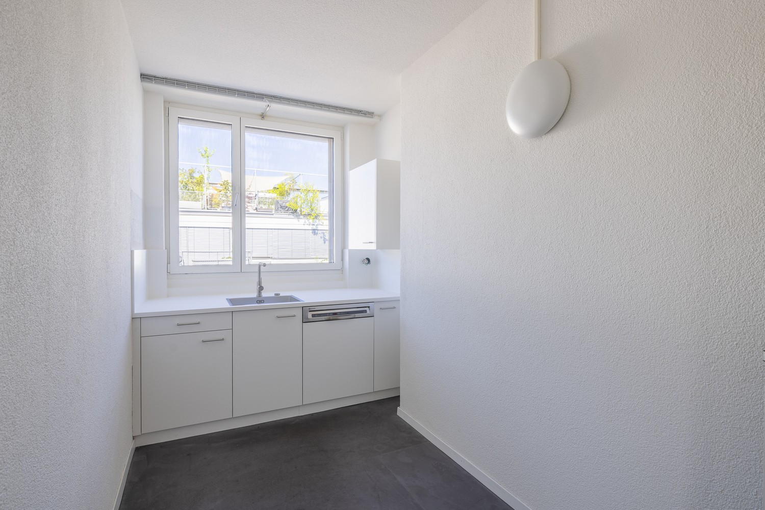 241m² office