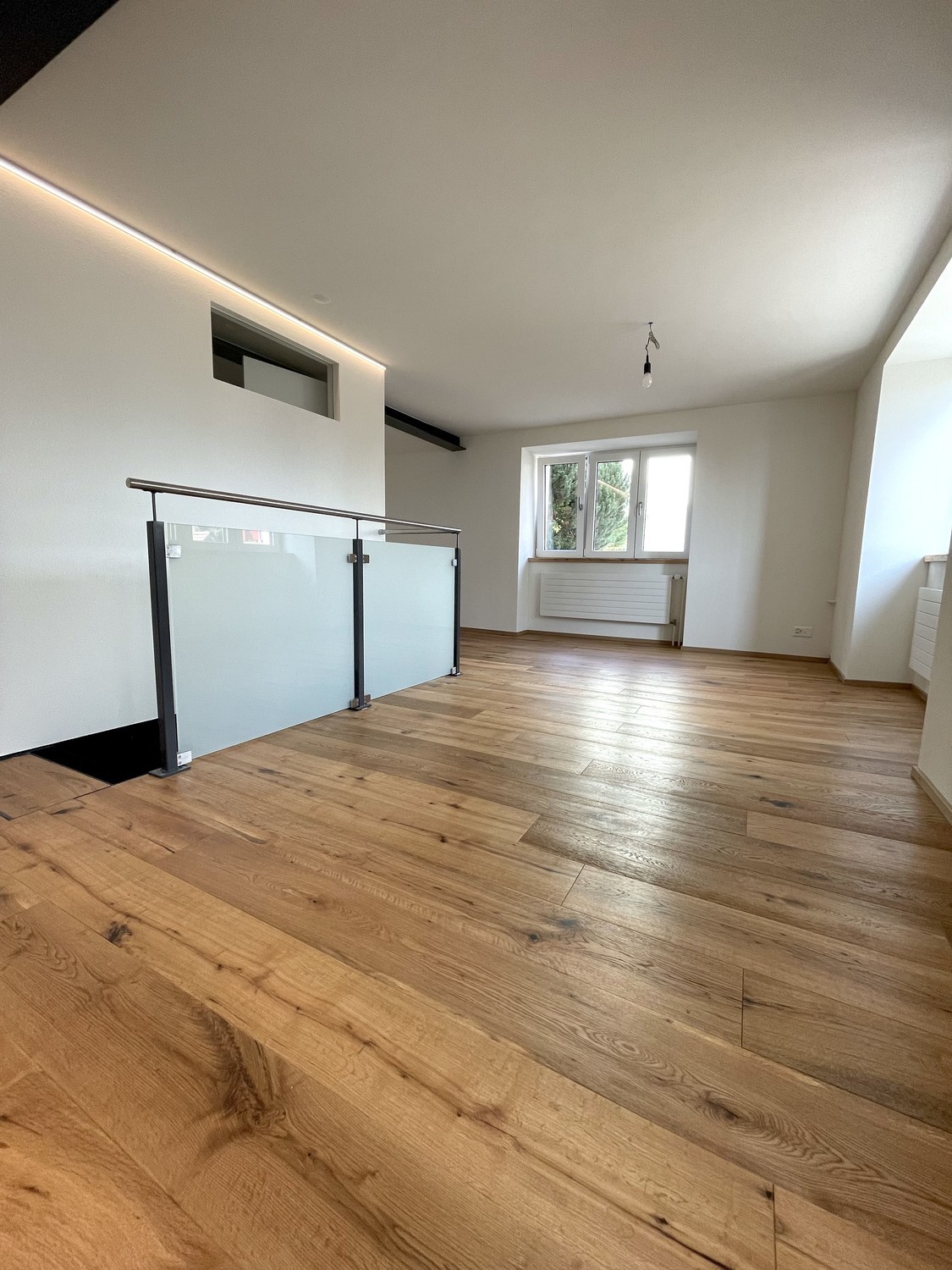 75m² commercial