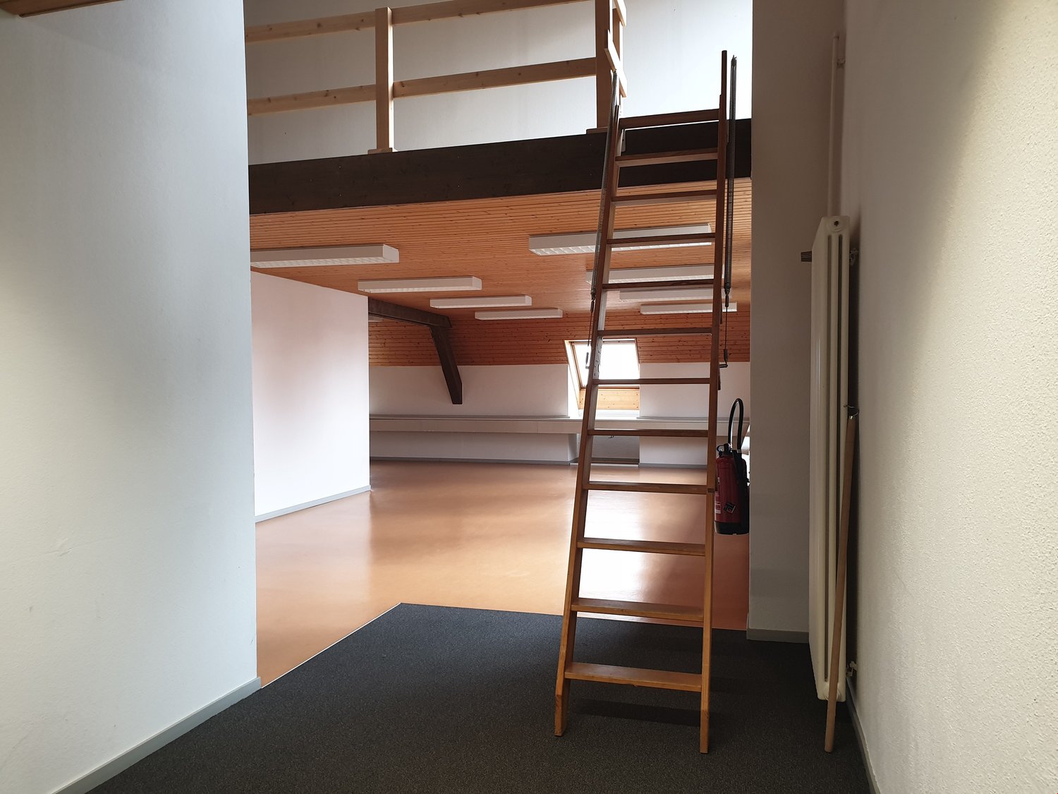 290m² office, Foto 2 von 10