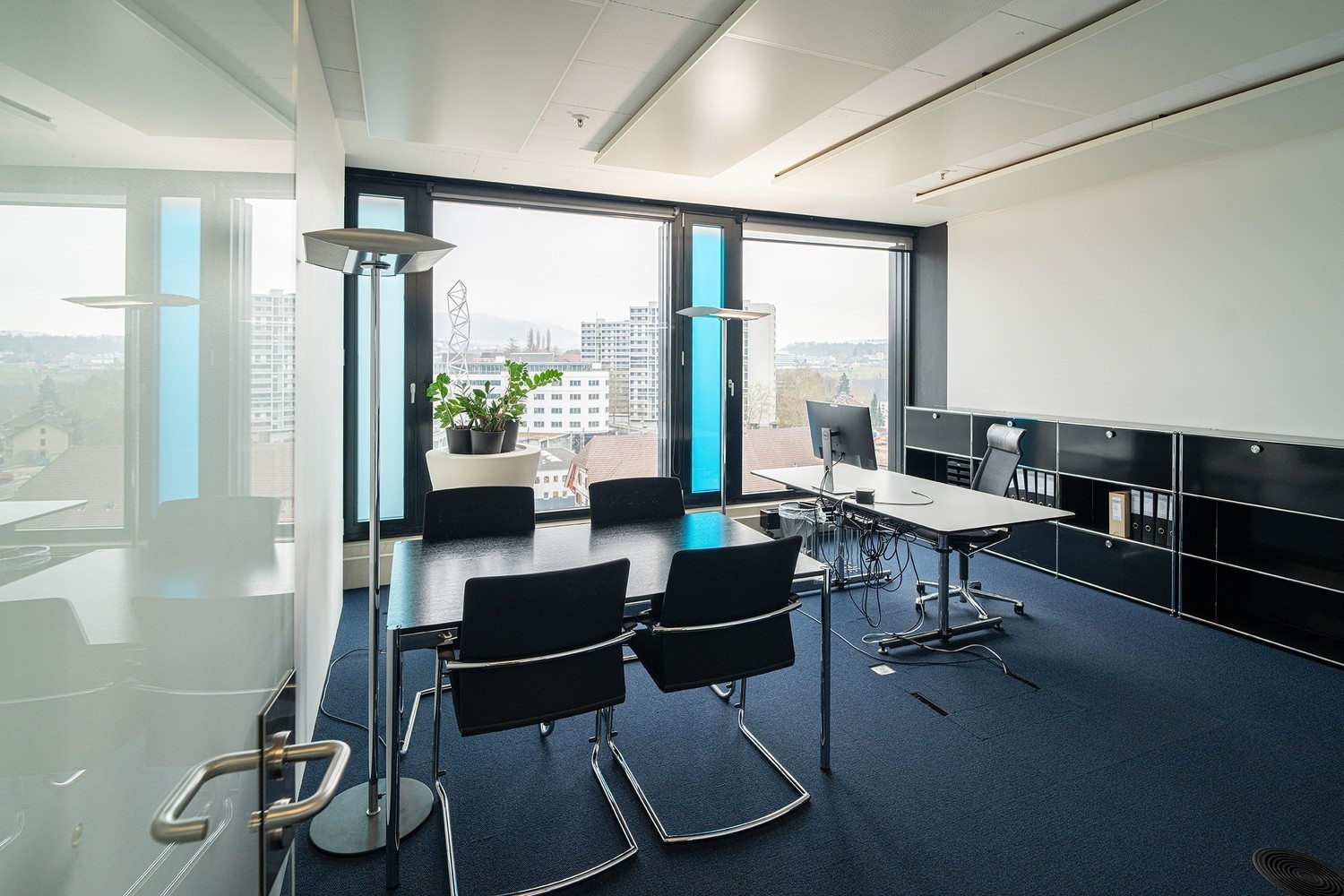 1300m² commercial