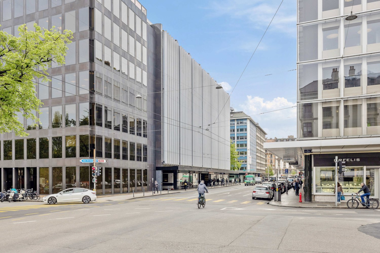800m² Shop