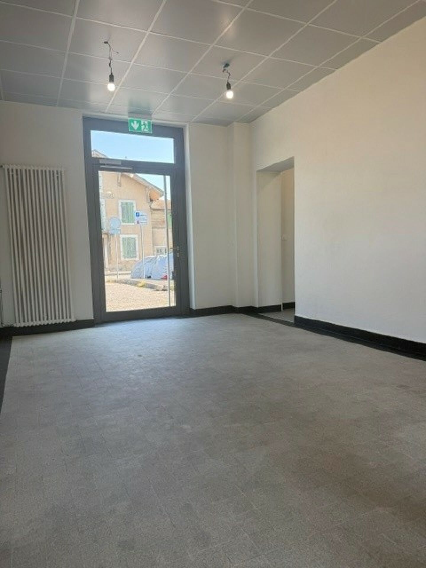 110m² Gewerbe, Foto 3 von 6
